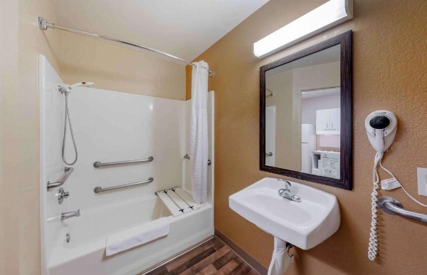 Extended Stay America Suites - Orange County - Huntington Beach image 23